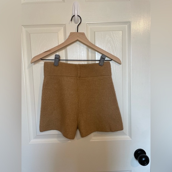 Everlane The Cozy Stetch Short - Picture 5 of 7